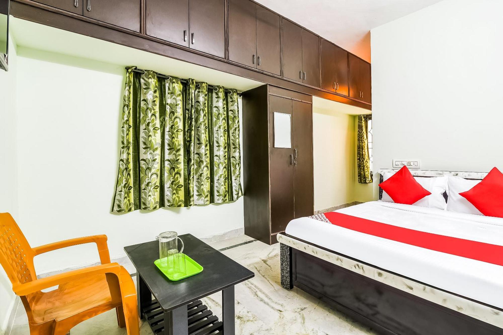 โอโย 42984 กรติกิยา พาร์ควิว เรซิเดนซี Hotel Chittoor ภายนอก รูปภาพ