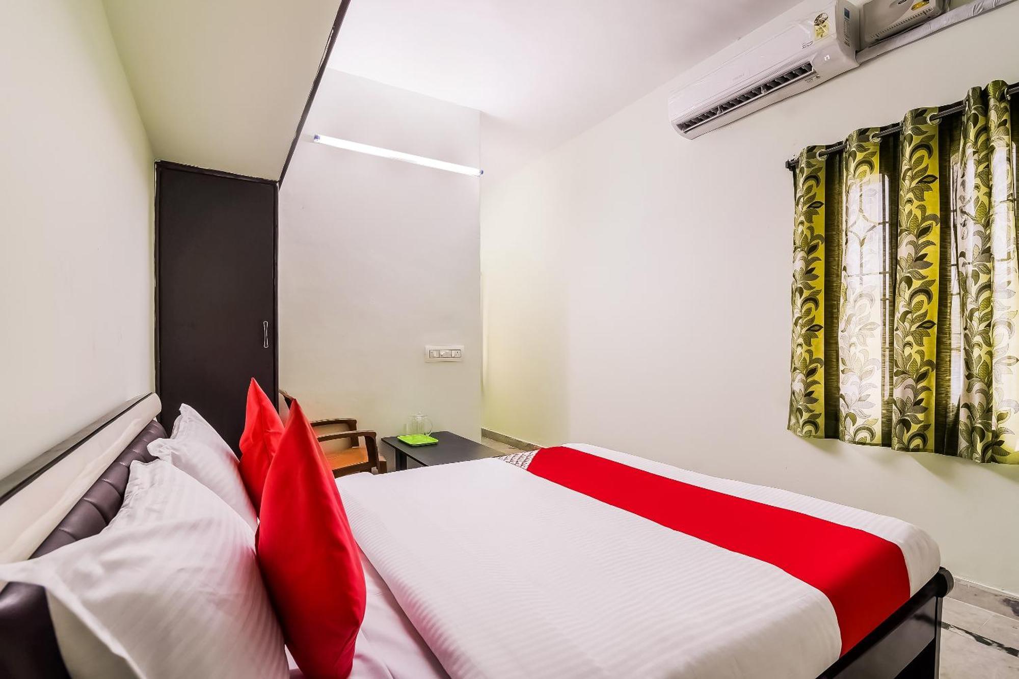 โอโย 42984 กรติกิยา พาร์ควิว เรซิเดนซี Hotel Chittoor ภายนอก รูปภาพ