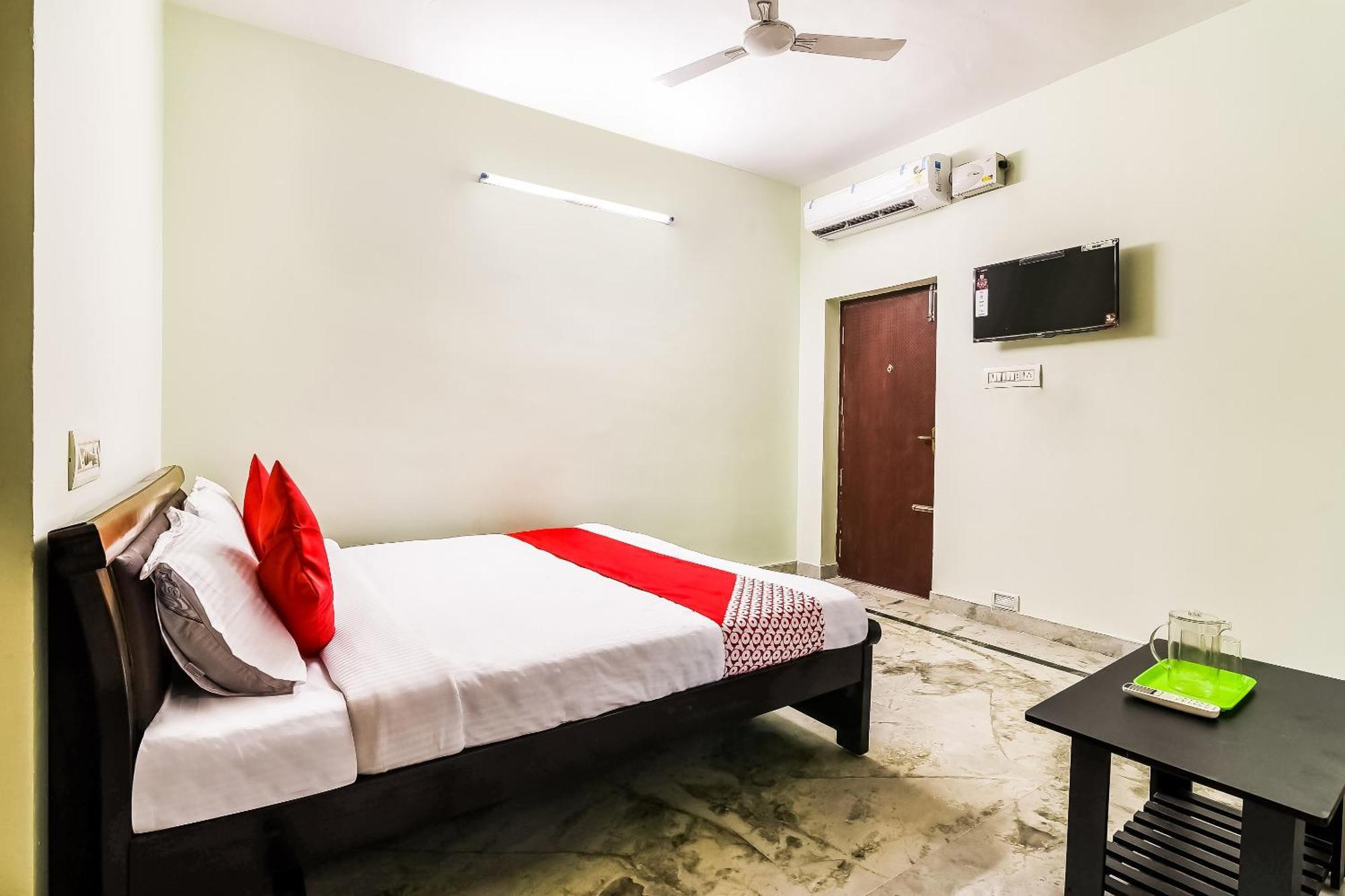โอโย 42984 กรติกิยา พาร์ควิว เรซิเดนซี Hotel Chittoor ภายนอก รูปภาพ