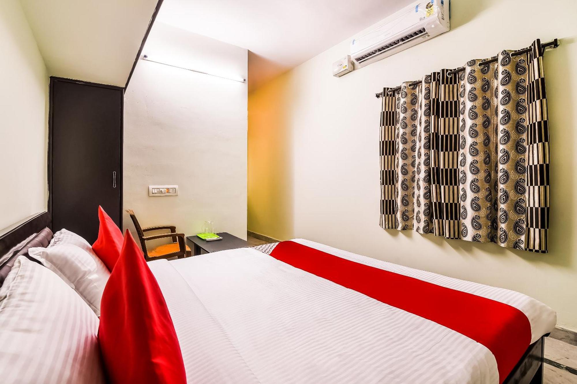 โอโย 42984 กรติกิยา พาร์ควิว เรซิเดนซี Hotel Chittoor ภายนอก รูปภาพ