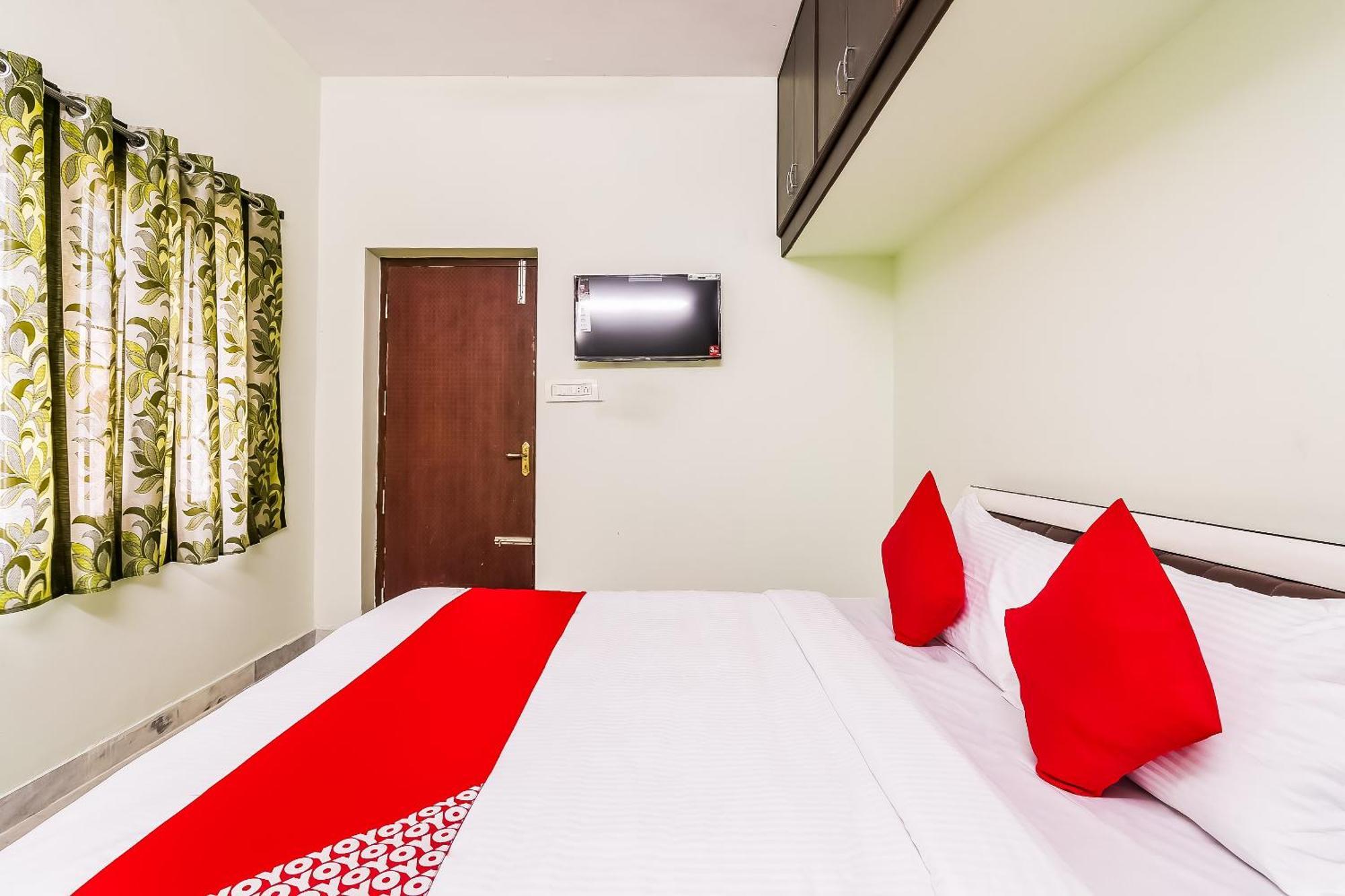 โอโย 42984 กรติกิยา พาร์ควิว เรซิเดนซี Hotel Chittoor ภายนอก รูปภาพ