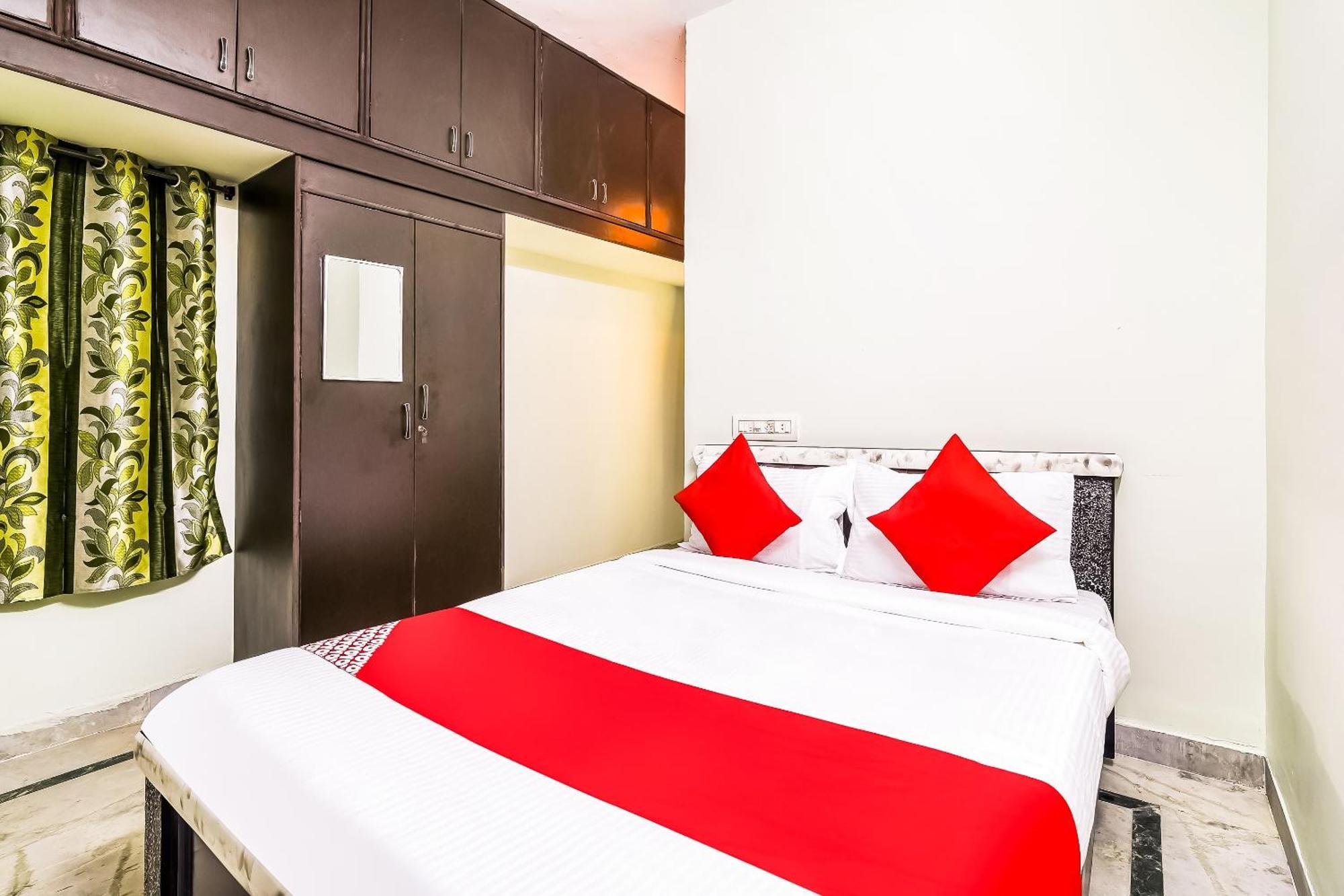 โอโย 42984 กรติกิยา พาร์ควิว เรซิเดนซี Hotel Chittoor ภายนอก รูปภาพ