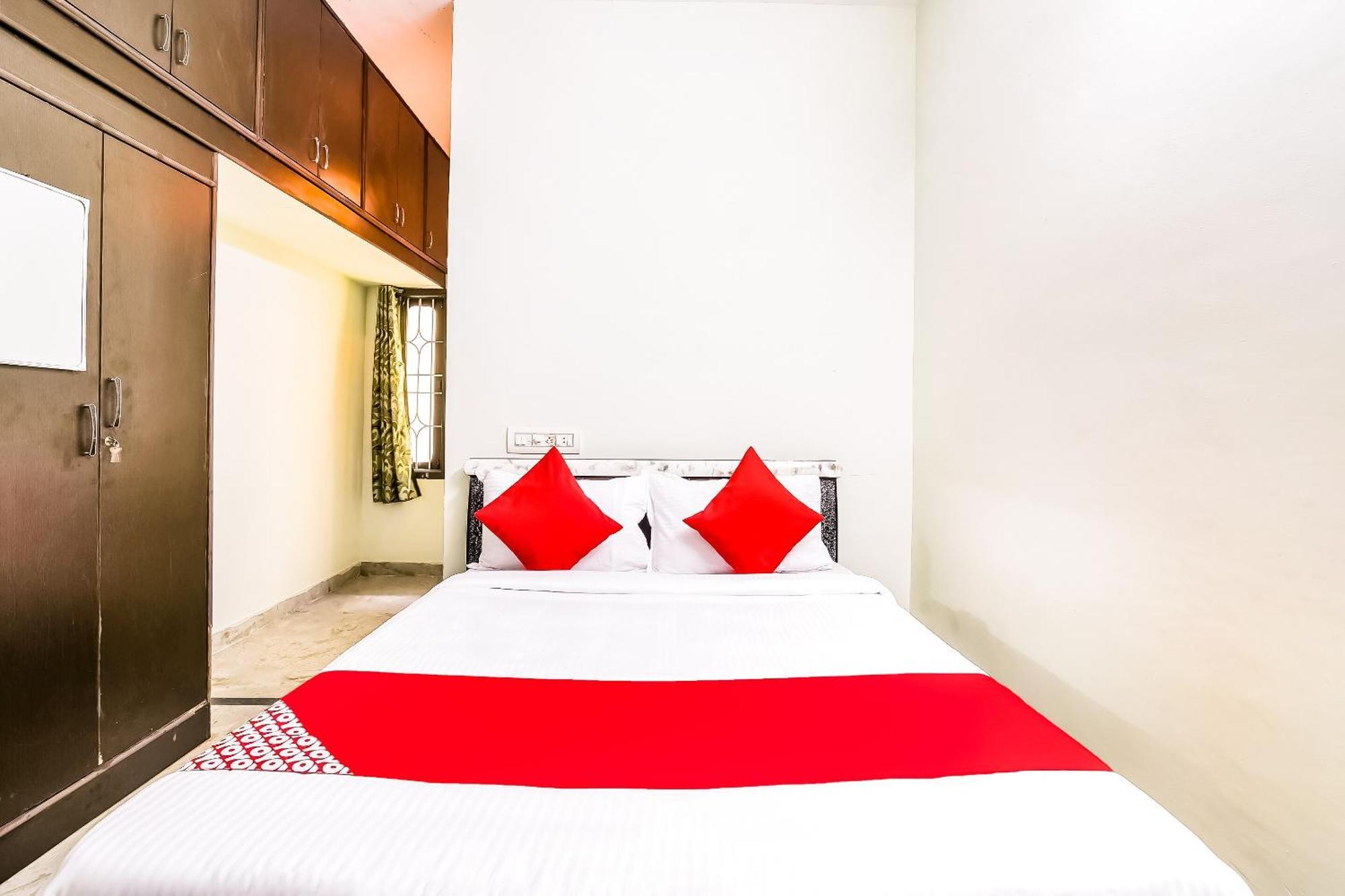 โอโย 42984 กรติกิยา พาร์ควิว เรซิเดนซี Hotel Chittoor ภายนอก รูปภาพ