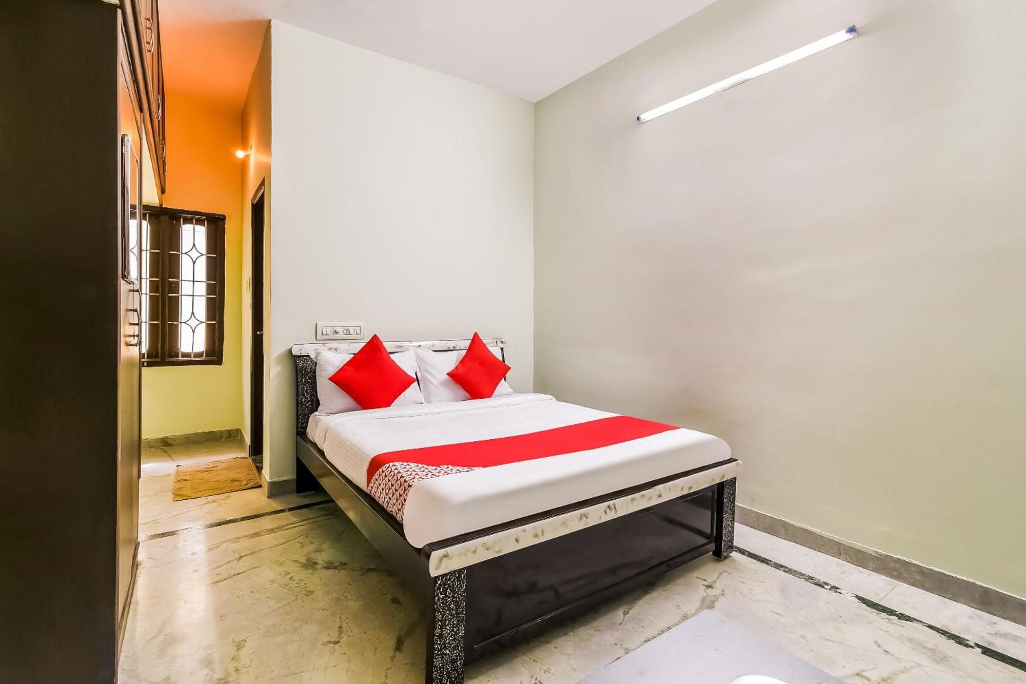 โอโย 42984 กรติกิยา พาร์ควิว เรซิเดนซี Hotel Chittoor ภายนอก รูปภาพ